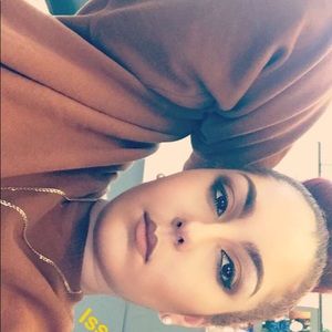 Meet your Posher, Angelica